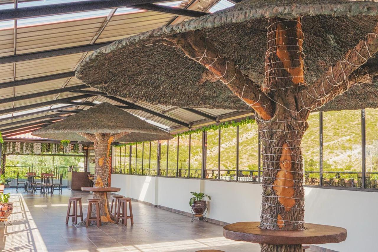 Hostal Dinosaurio Torotoro Esterno foto